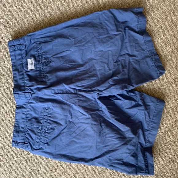 Vineyard vines club shorts 9 inch - Picture 2 of 3